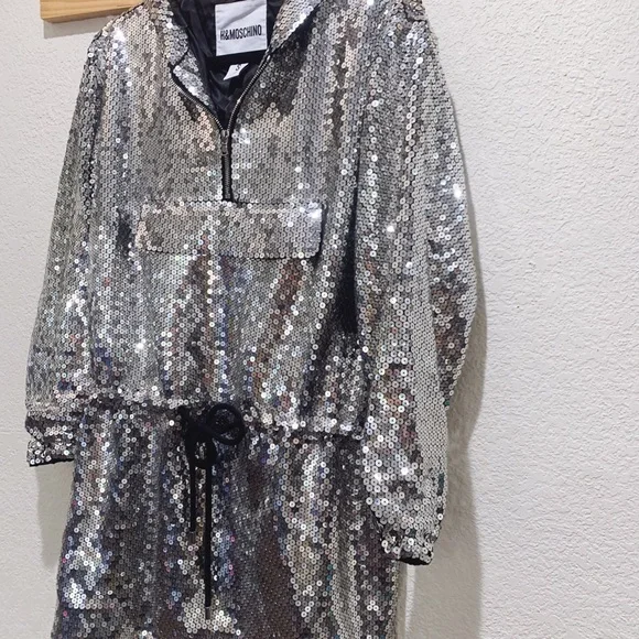 Moschino x H&M Silver Sequin Hooded Mini Dress - Picture 14 of 16